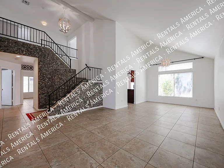 820 N Granada Dr — Photo 9