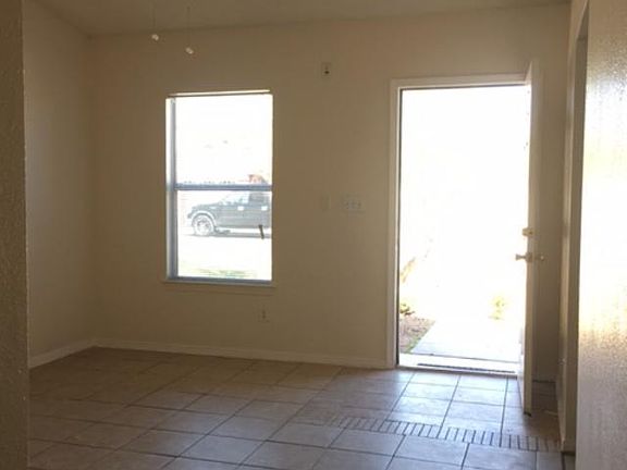 2nd image of 10220 Valle De Oro Dr