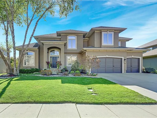 5303 W 166th Ter, Overland Park, KS 66085