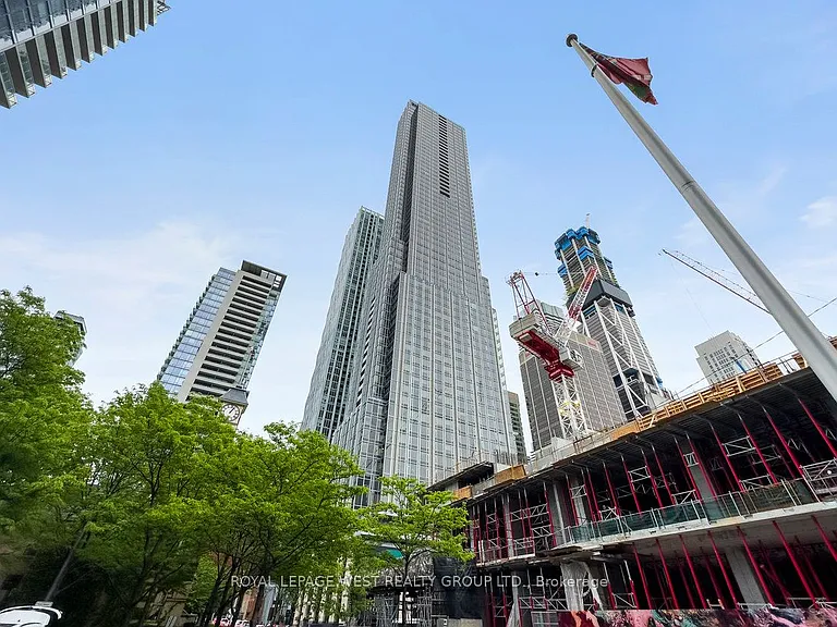 11 Yorkville Ave #1310 — Photo 1