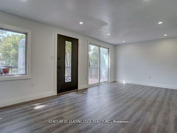 5th image of 18 Ritchie Ave