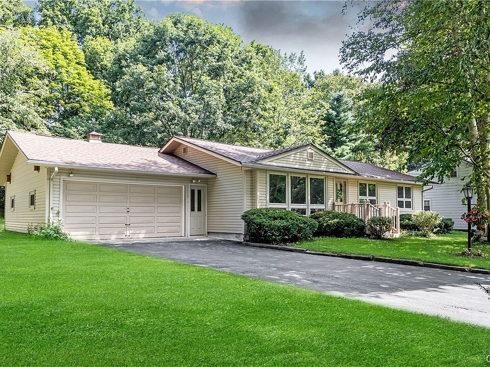 1st image of 7529 Woodcrest Dr