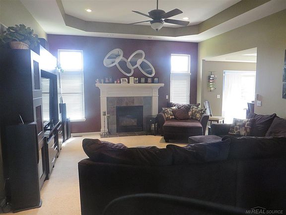 4th image of 18640 Crenshaw Dr
