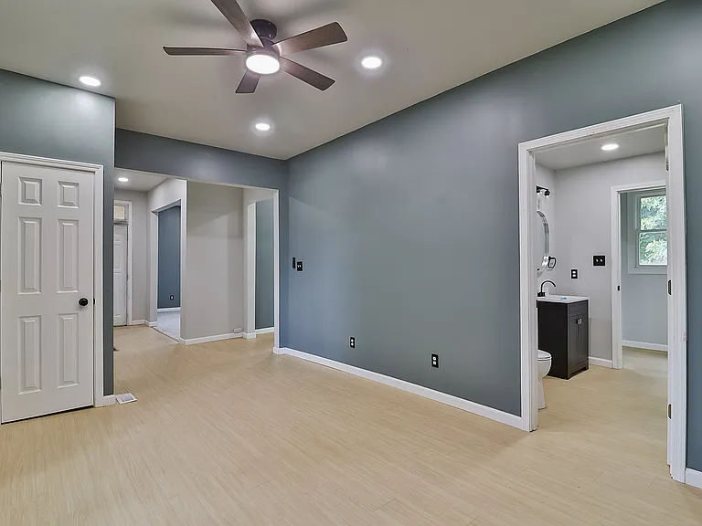 412 W Kibby St — Photo 29