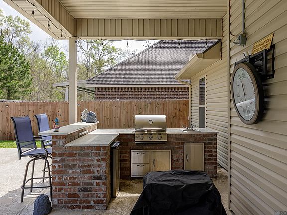 2nd image of 23570 Gardenia Ave