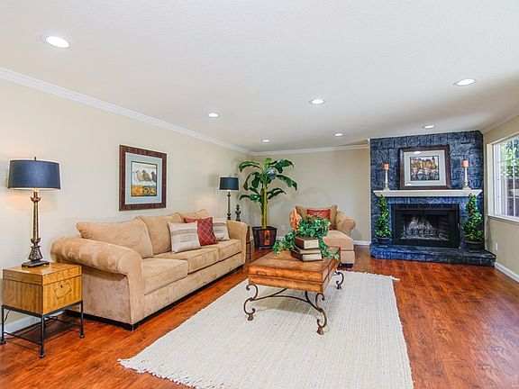 4th image of 2729 Columbus Pl