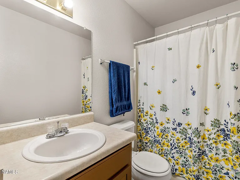 1061 W Morse Ave — Photo 7