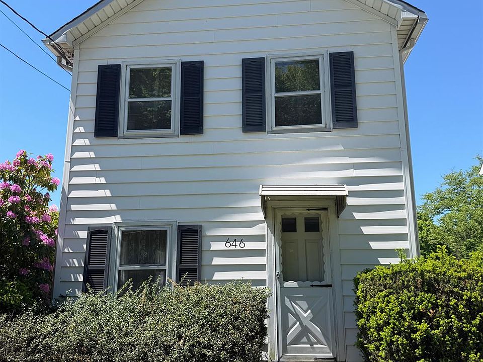 2nd image of 646 Ridge Rd