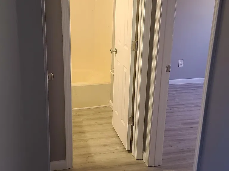 100 Sanders Ct #4 — Photo 17