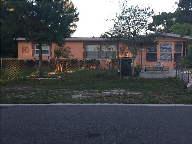 1st image of 1613 Jemima Ave #4