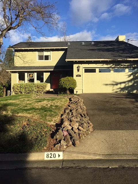820 Brookdale Ave photo 1