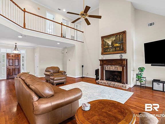 4th image of 4851 Audubon Dr