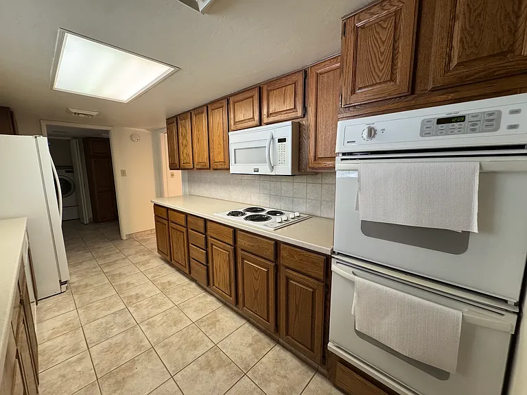 9001 E Bears Path Rd — Photo 4
