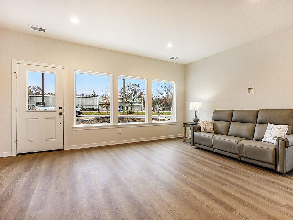9625 Sapphire Ln, Portage, MI 49002 | MLS #26028287 | Zillow