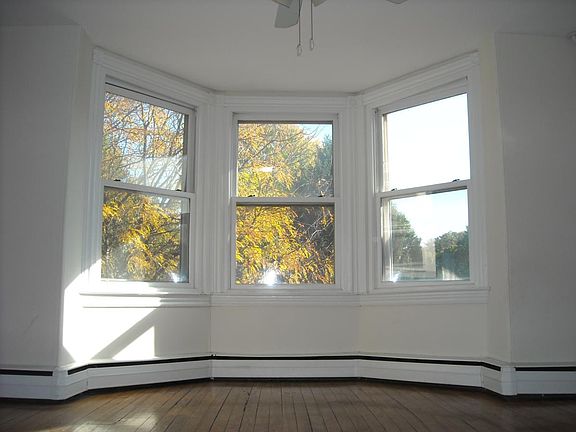 3rd image of 7930 Germantown Ave #B