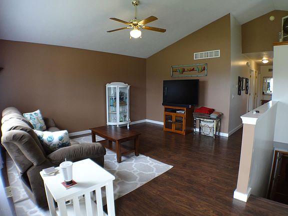 2nd image of 5982 Thistlewood Ave