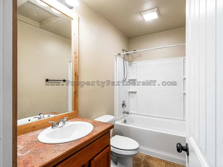 215 N Quaw Blvd — Photo 18
