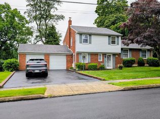 4942 Monroe Dr, Brookhaven, PA 19015