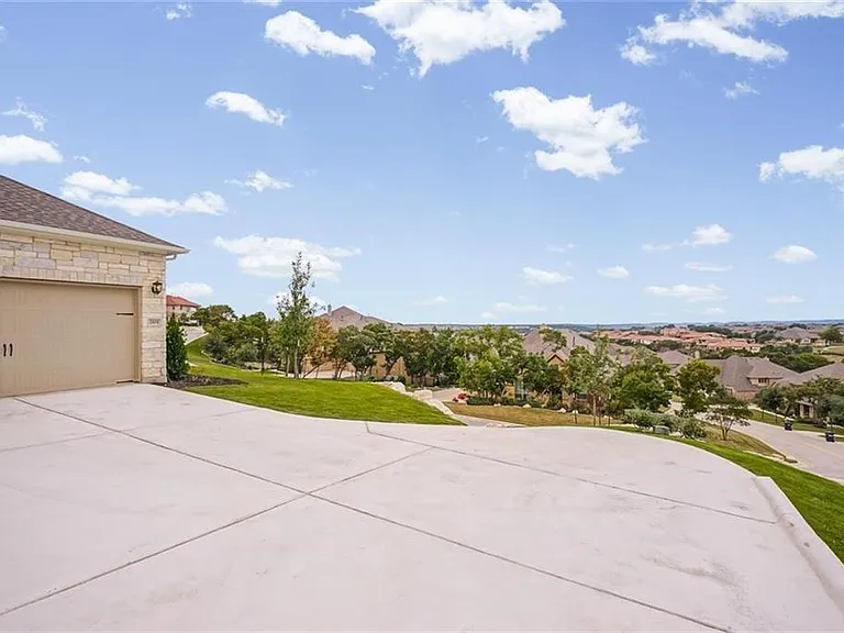 2104 Buffalo Gap Rd — Photo 2