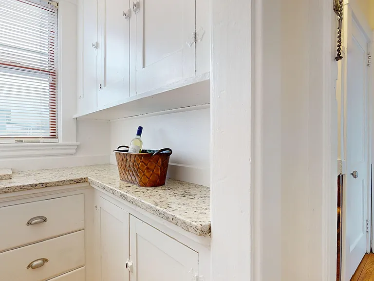 30 Clay St #3 — Photo 9