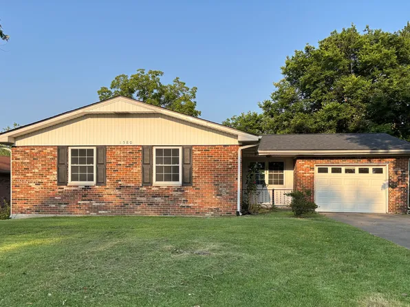 1580 Grandview Dr, Cape Girardeau, MO 63701