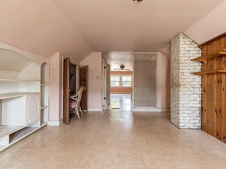 36 Peirce St #1 — Photo 6