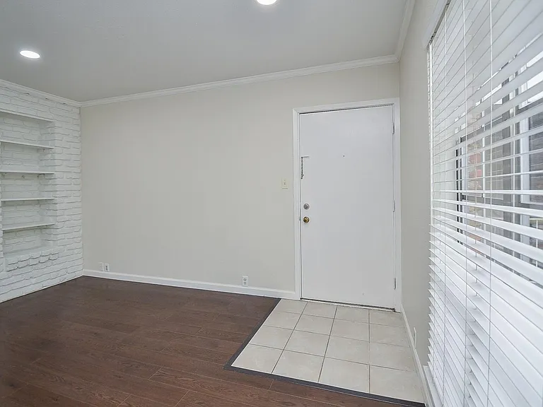 2121 Fountain View Dr #50 — Photo 10