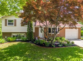 8736 Douglas Rd, Temperance, MI 48182