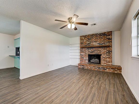 4th image of 15154 County Street 2710 St