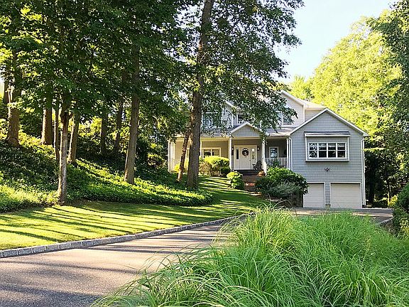 3rd image of 6 Jefferson Landing Cir