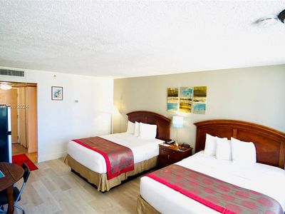 19201 Collins Ave #329, North Miami Beach, FL, 33160
