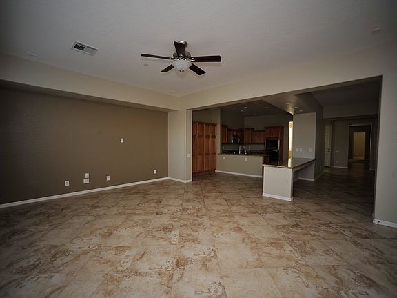 5th image of 212 Palmetto Pointe Dr