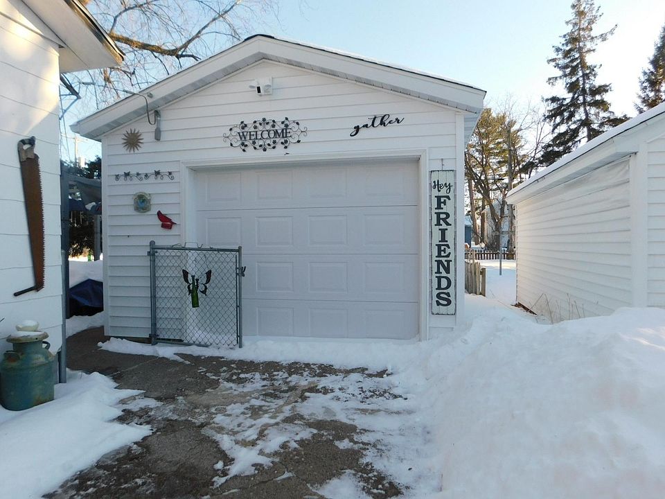 2nd image of 1407 E 7th St