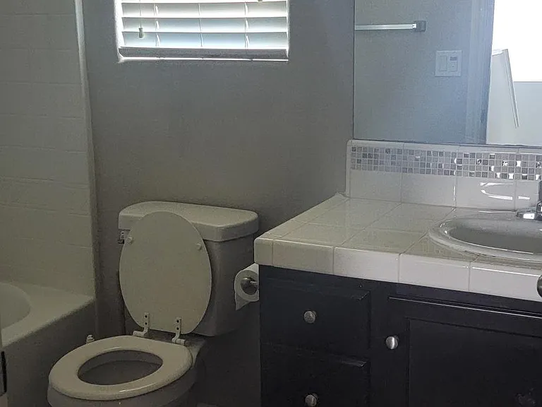 2nd Room Bathroom