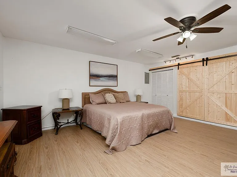 844 Jenny Cir — Photo 21
