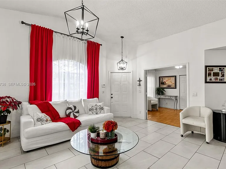 6207 Floral Lakes Dr — Photo 4