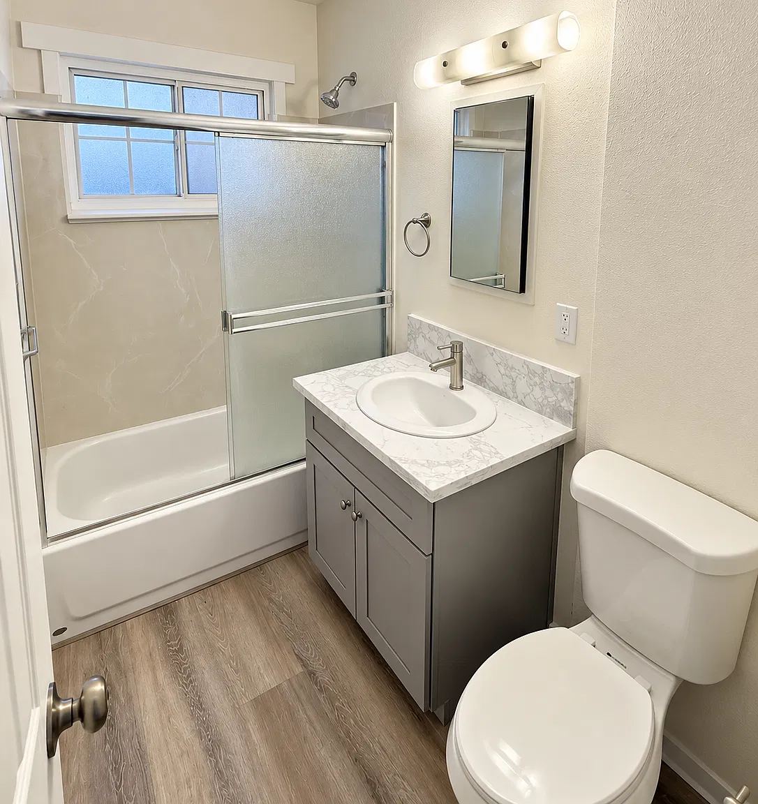 2 bed, 825 sqft, $2,200 — Photo 4