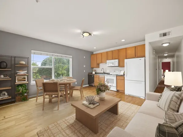 2389 S High St APT 5, Denver, CO 80210
