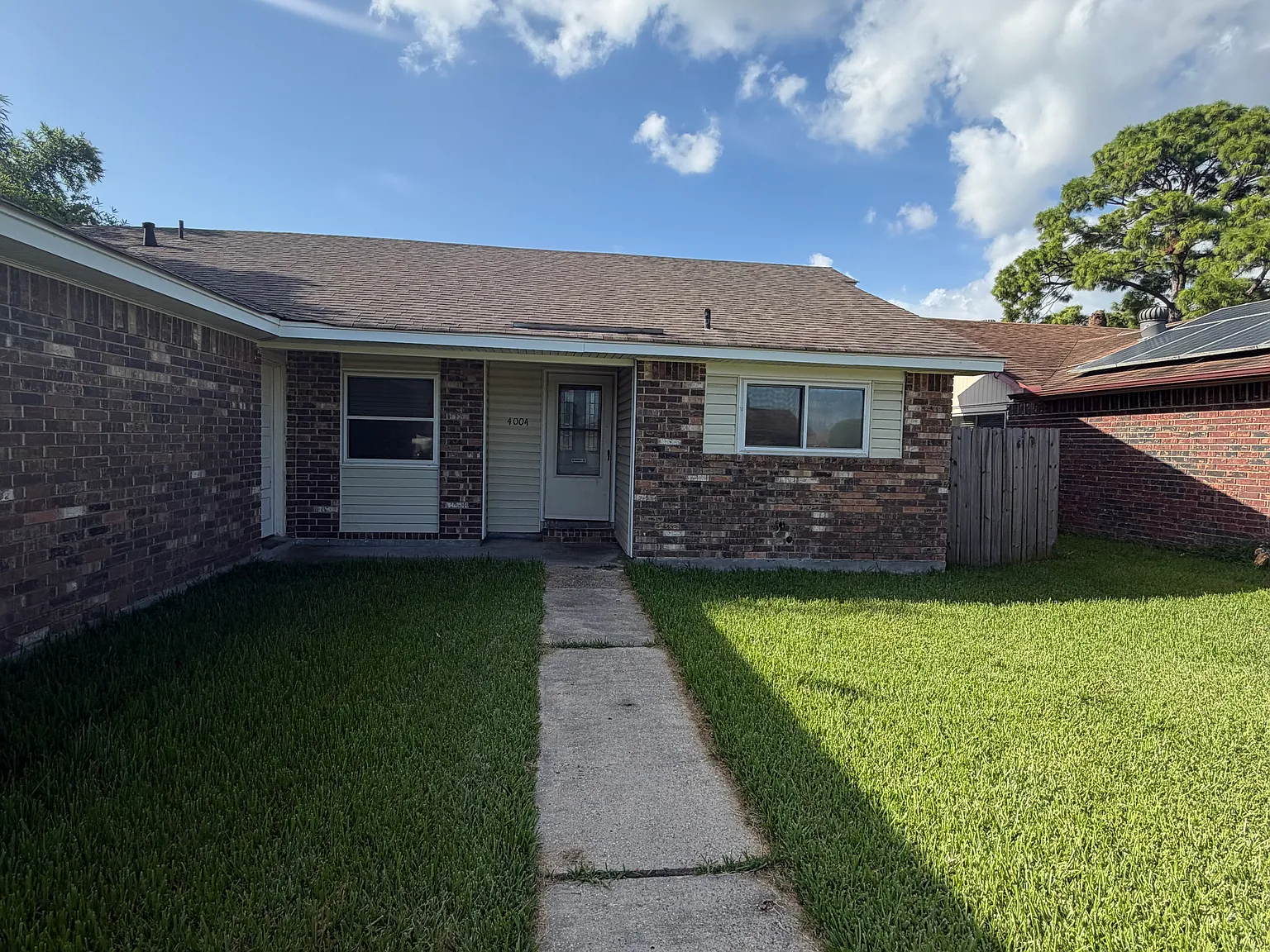 3 bed, 1550 sqft, $2,000 — Photo 2