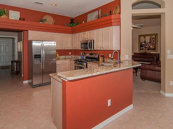 4th image of 204 Alegre Ct