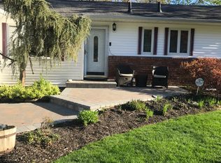 4 Mulberry Dr, Smithtown, NY 11787