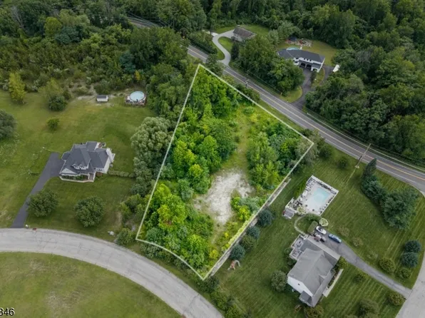 10 Palomino Trl, Vernon Twp., NJ 07462