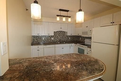 2nd image of 200 Cove Way Unit 601