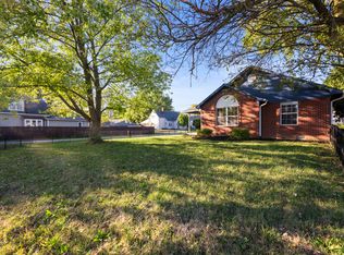 810 E Main St, Plainfield, IN 46168
