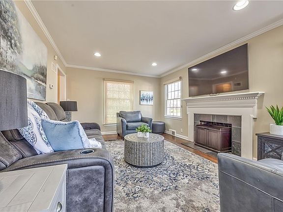 3rd image of 6203 Morningside Dr