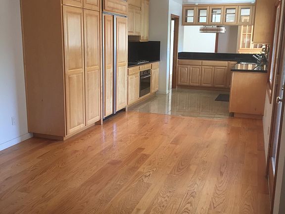 4th image of 899 Northampton Dr