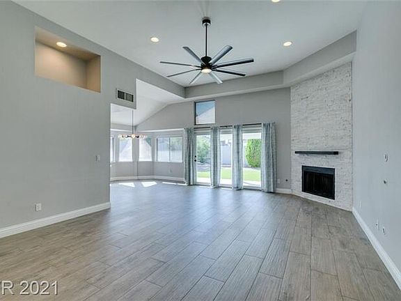 4th image of 65 Chesney Dr