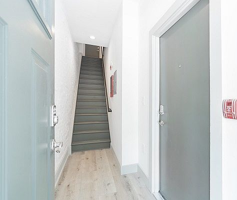 1735-n-32nd-st-b-2