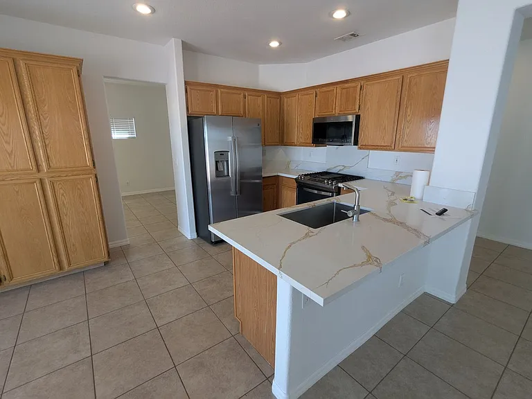 1016 Royal Plum Ln — Photo 30