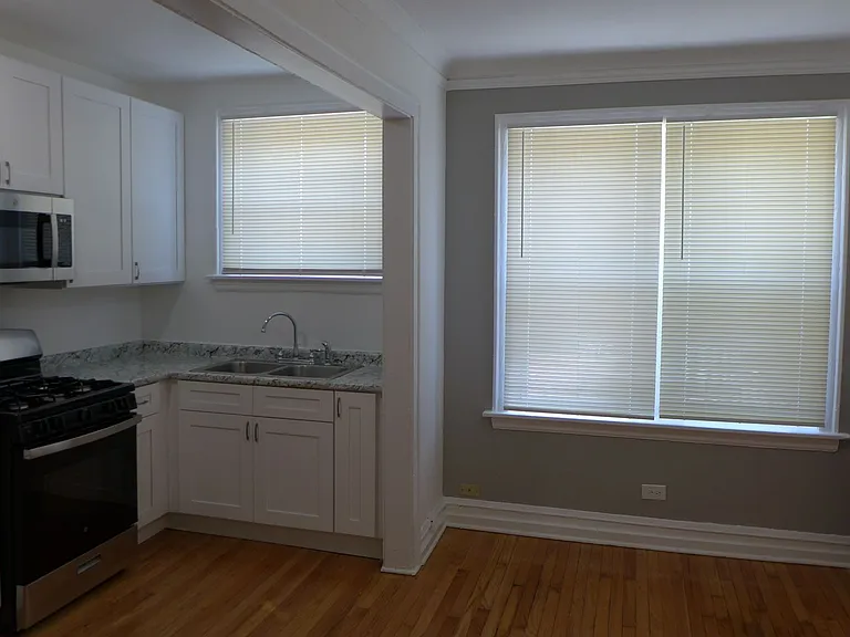 2050 Kostner — Photo 3